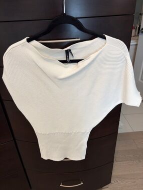 Marciano White Ribbed Boatneck Sweater very good condition